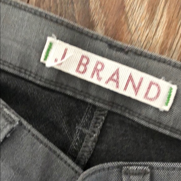 J BRAND JEANS GRAY WASH - Picture 3 of 6